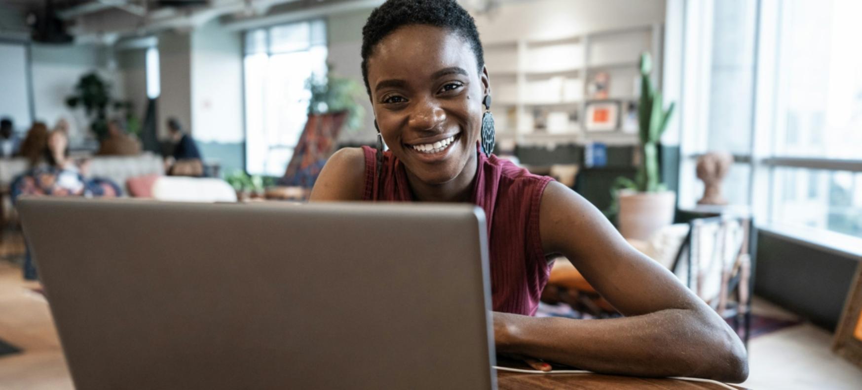 Analytics interface showing keyword rankings